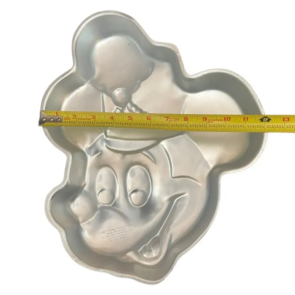 Vintage WILTON Walt Disney Mickey Mouse Leader of Band Cake Pan 515 302